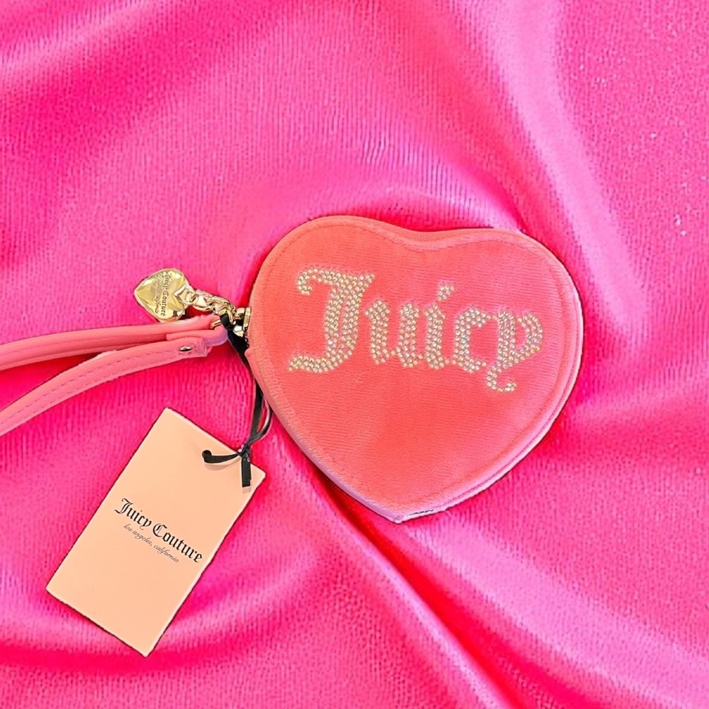 NWT Juicy Couture Heart Coin Purse Pink Velour Crystal Logo Y2K Barbie Wristlet